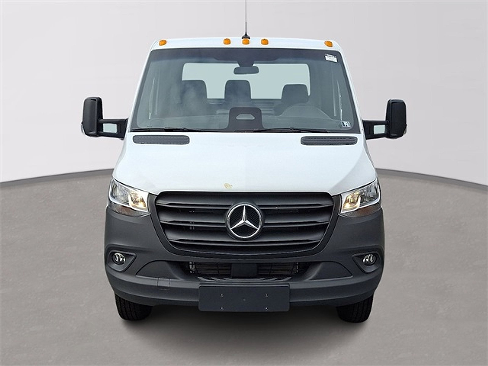 New 2025 Mercedes-Benz Sprinter 4500 image 2