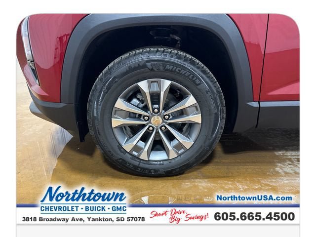New 2026 Chevrolet Equinox LT w/ Convenience Package II AWD/4WD image 12