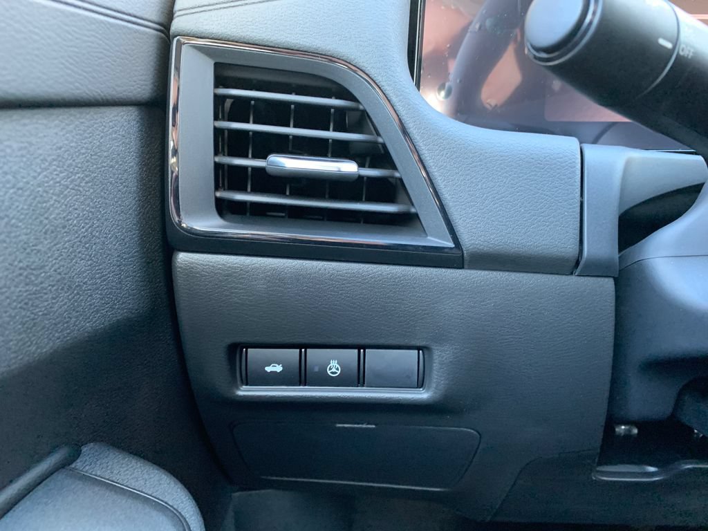 New 2026 Nissan Sentra SV w/ SV Convenience Package FWD image 15
