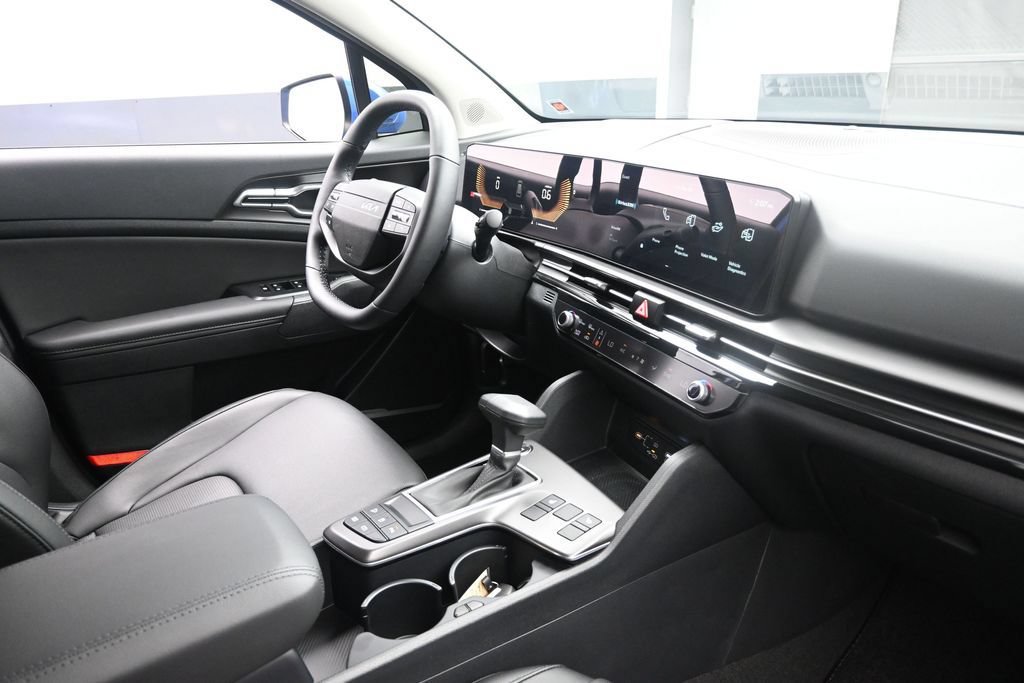 Used 2026 Kia Sportage EX FWD image 30