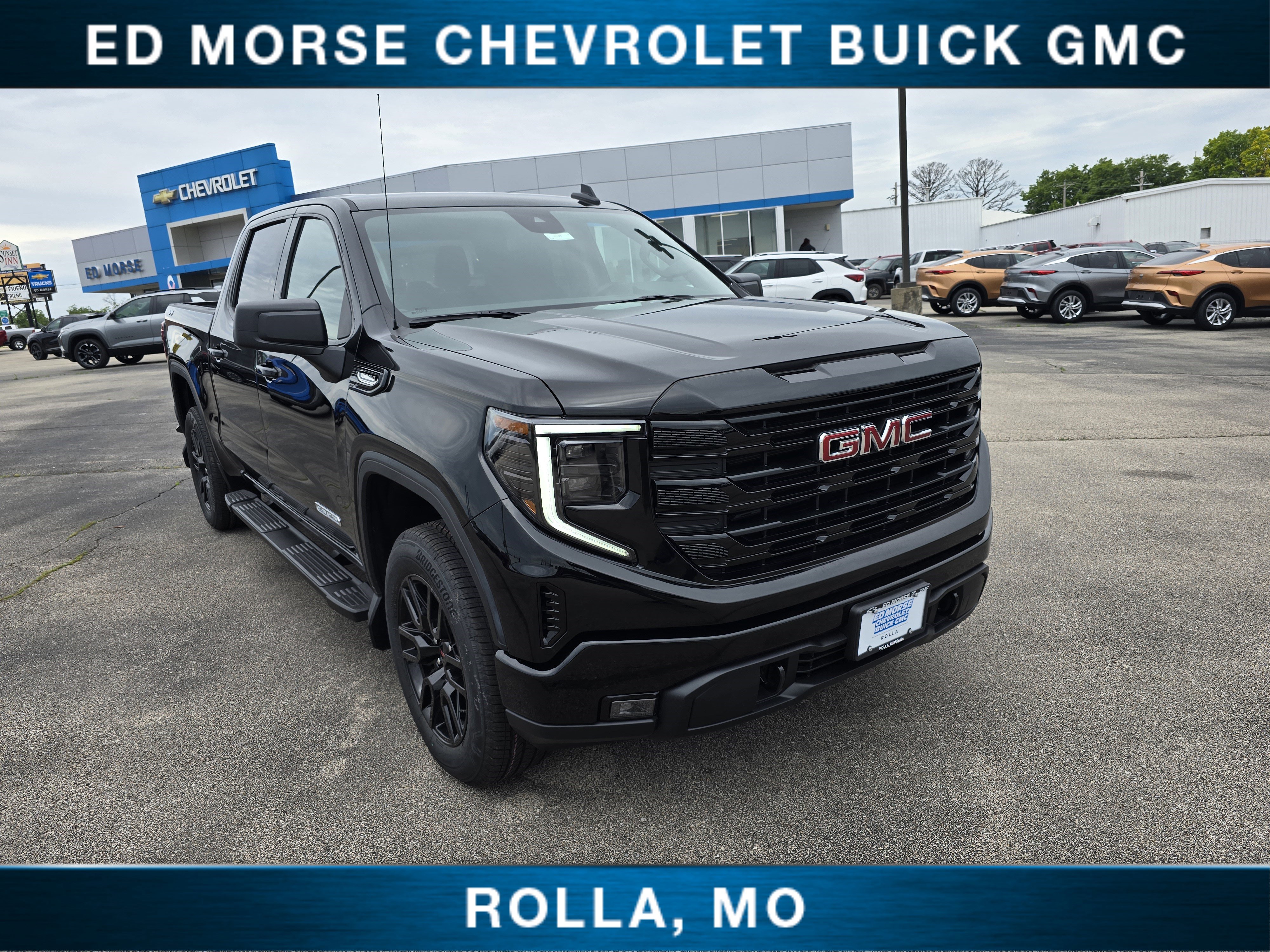 New 2025 GMC Sierra 1500 Elevation image 1