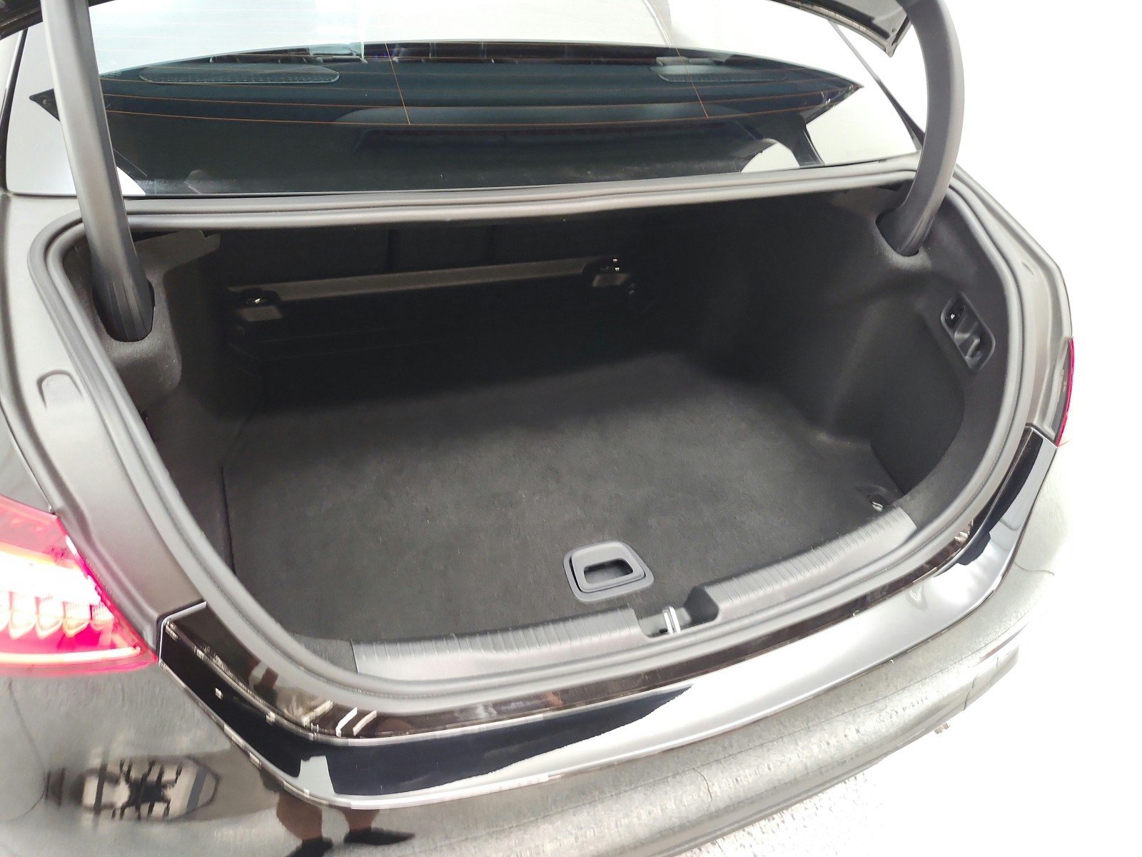 Used 2024 Mercedes-Benz C 300 Sedan image 22