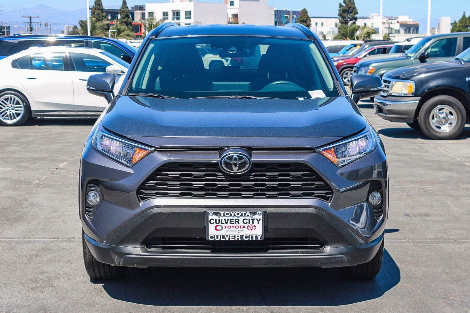 Used 2021 Toyota RAV4 XLE w/ XLE Grade Weather Package AWD/4WD image 2