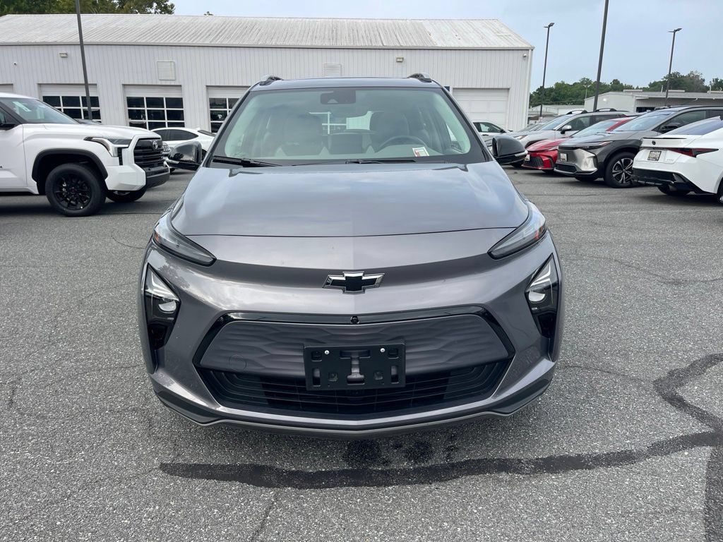 Used 2023 Chevrolet Bolt EUV Premier w/ Sun & Sound Package FWD image 8