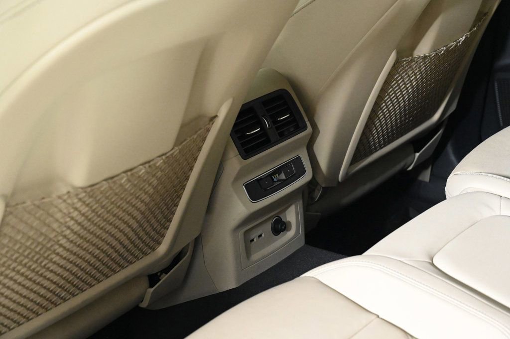 Certified 2025 Audi Q5 2.0T Premium Plus w/ Premium Plus Package image 18