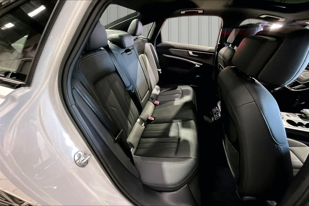 Used 2025 Audi A6 Premium Plus image 25