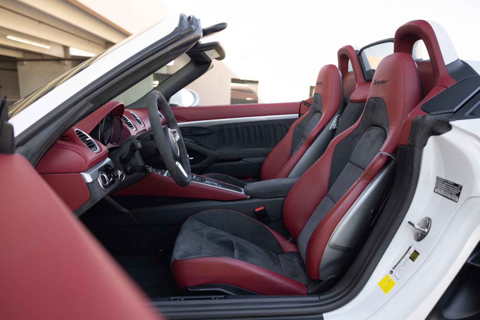Used 2020 Porsche 718 Boxster Spyder RWD image 52
