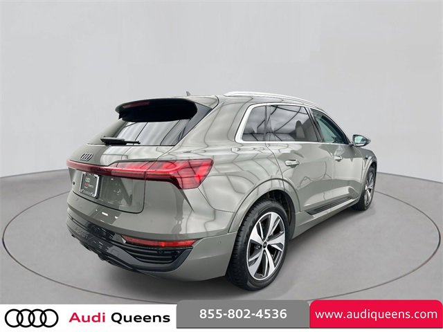 Used 2024 Audi Q8 e-tron Premium Plus w/ Premium Plus Package image 4
