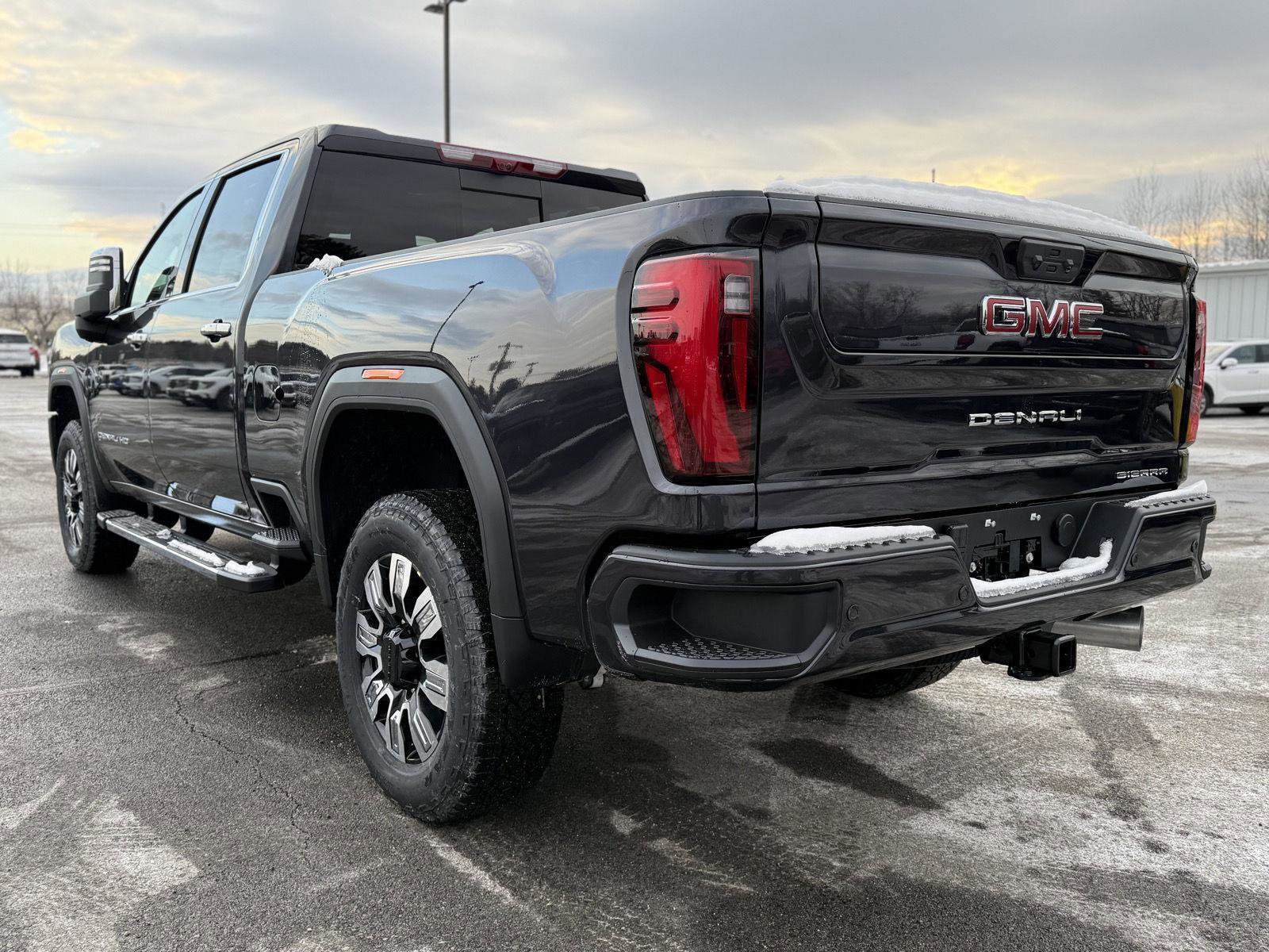 New 2026 GMC Sierra 2500 Denali w/ Denali Reserve Package image 7