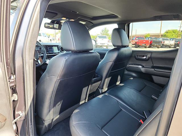 Used 2022 Toyota Tacoma Limited image 10