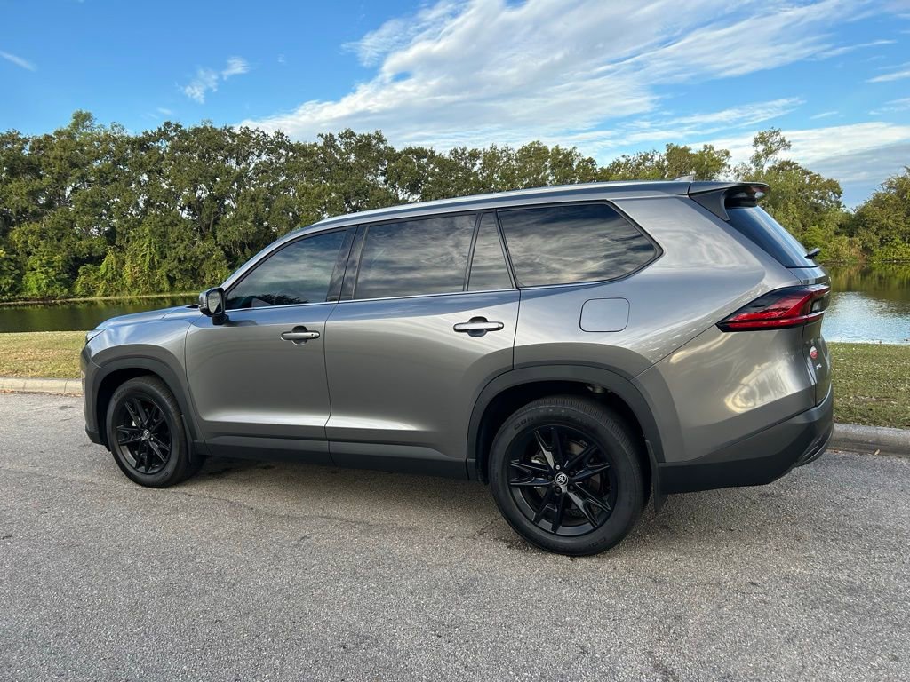 Certified 2025 Toyota Grand Highlander AWD image 3