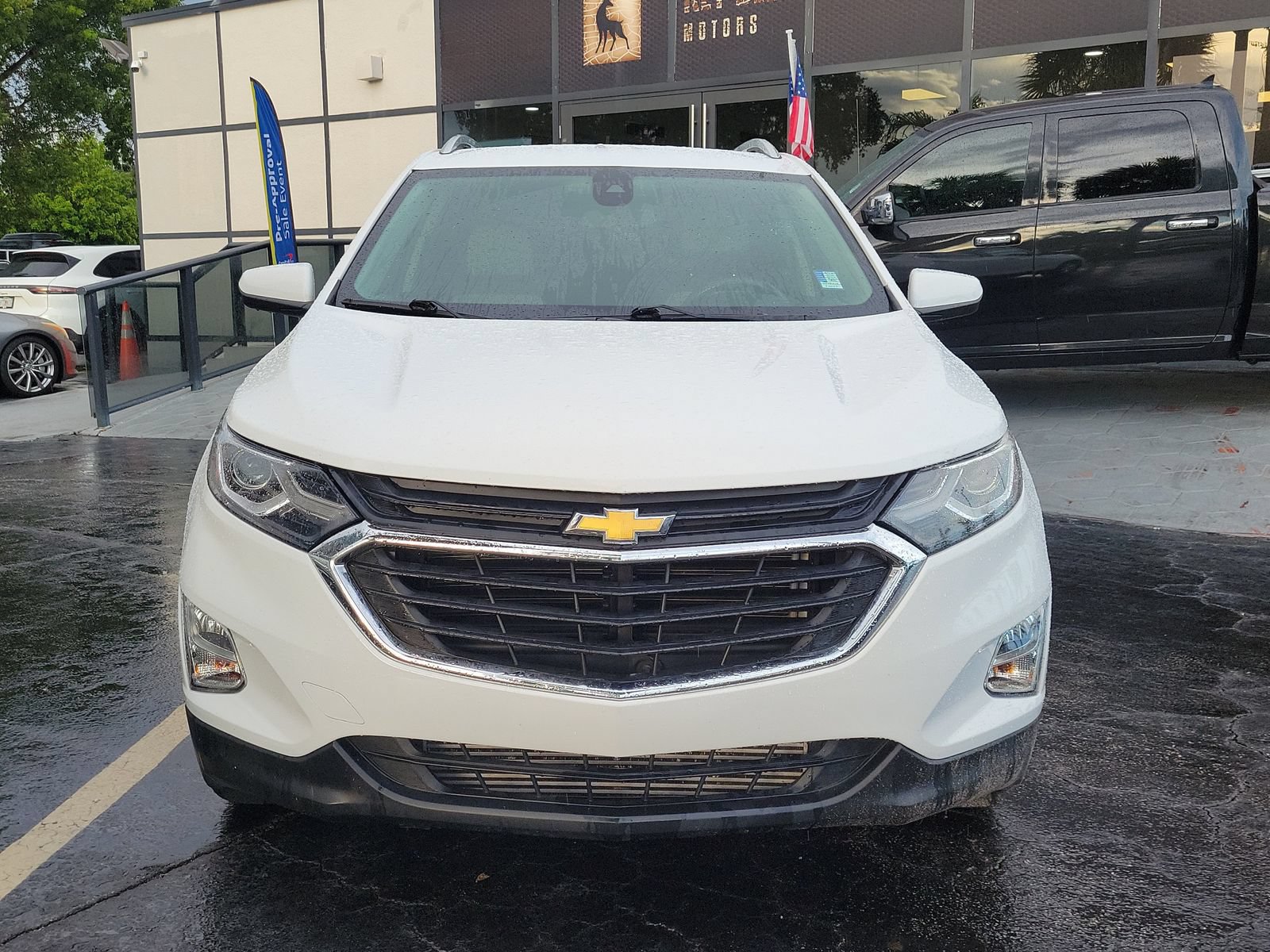 Used 2020 Chevrolet Equinox LT FWD image 2