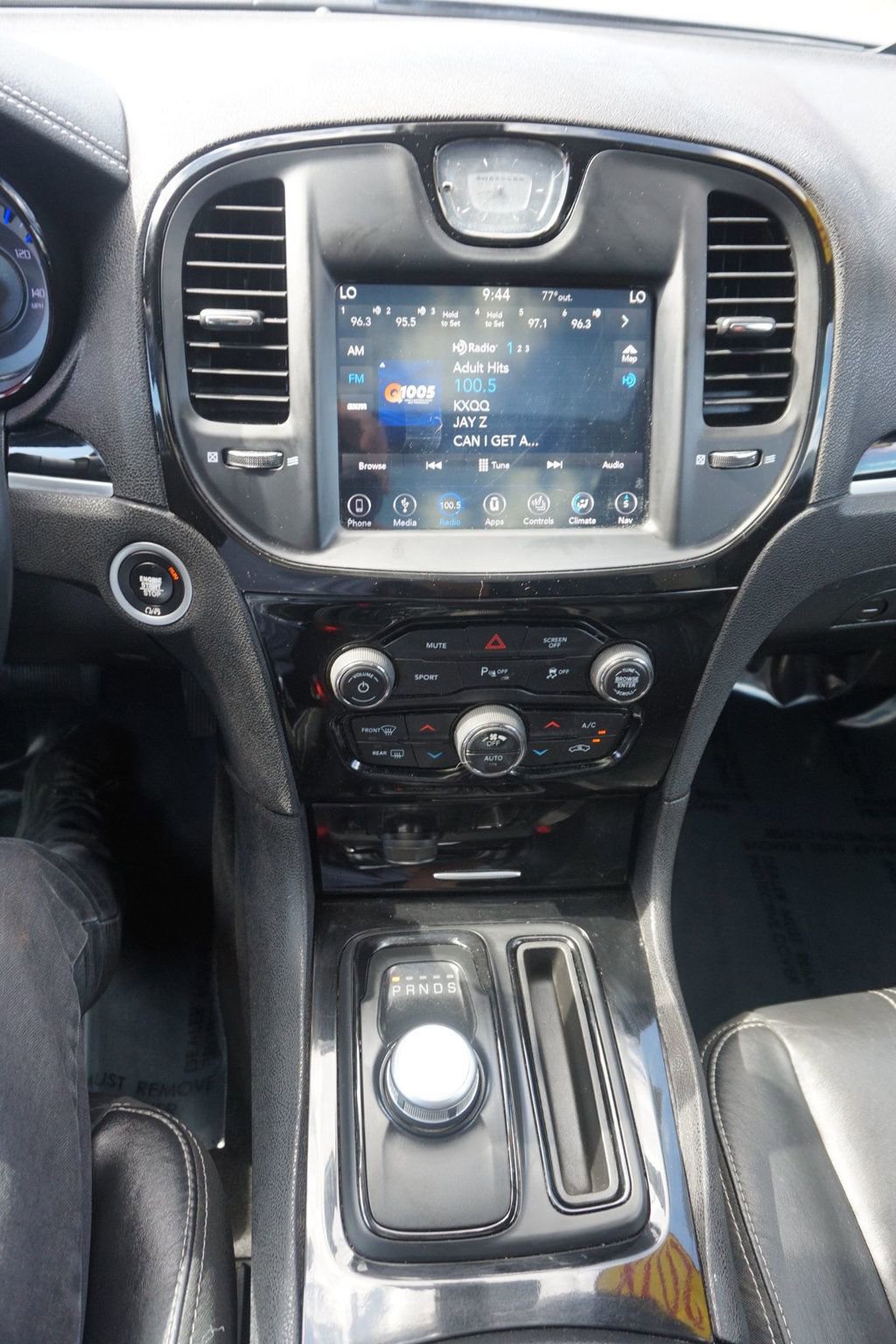 Used 2018 Chrysler 300 S w/ 300S Premium Group RWD image 27