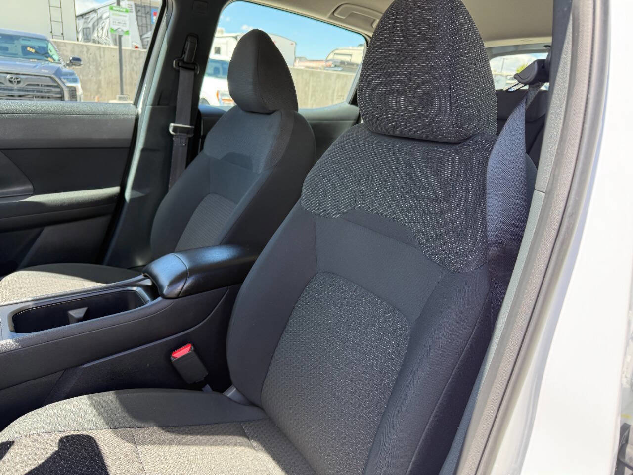 Used 2025 Nissan Kicks S AWD/4WD image 18