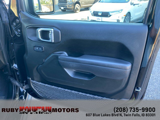 Used 2025 Jeep Wrangler Unlimited Rubicon AWD/4WD image 27