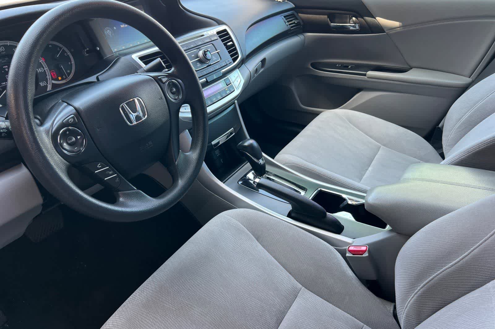 Used 2015 Honda Accord EX image 14