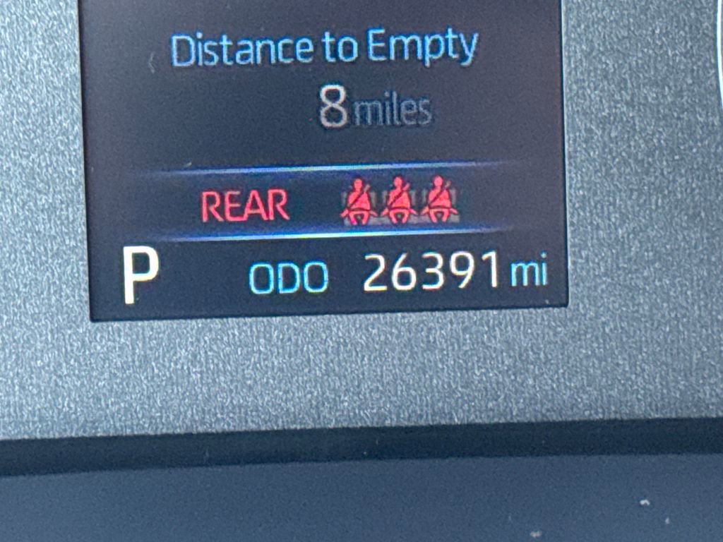 Used 2024 Toyota Corolla SE image 17