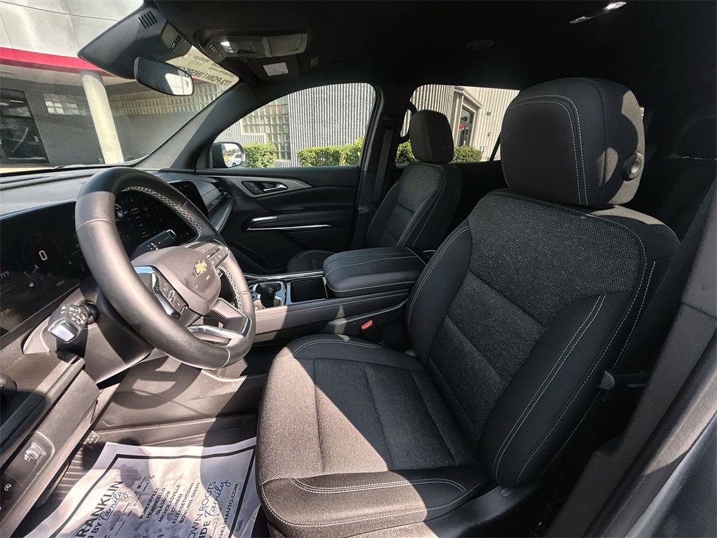 Used 2025 Chevrolet Traverse LT w/ LPO, Floor Liner Package image 15
