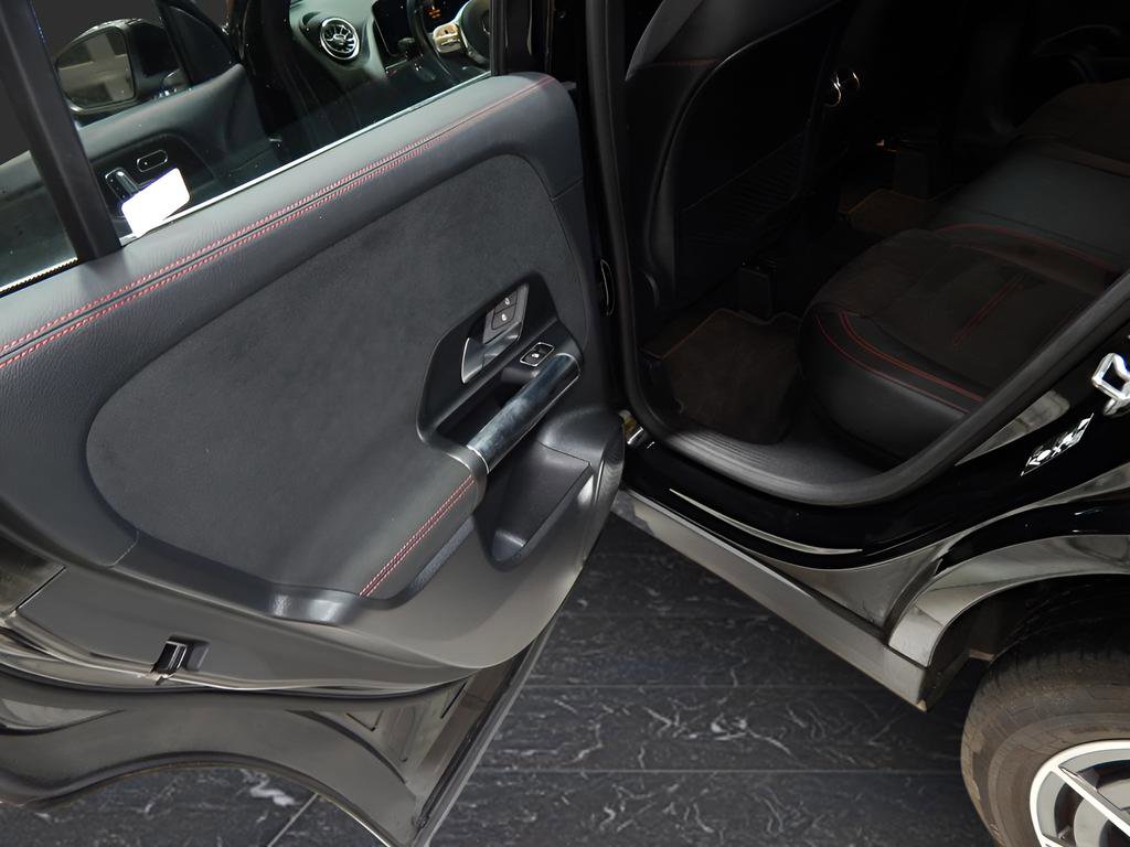 Used 2021 Mercedes-Benz GLA 45 AMG 4MATIC image 39
