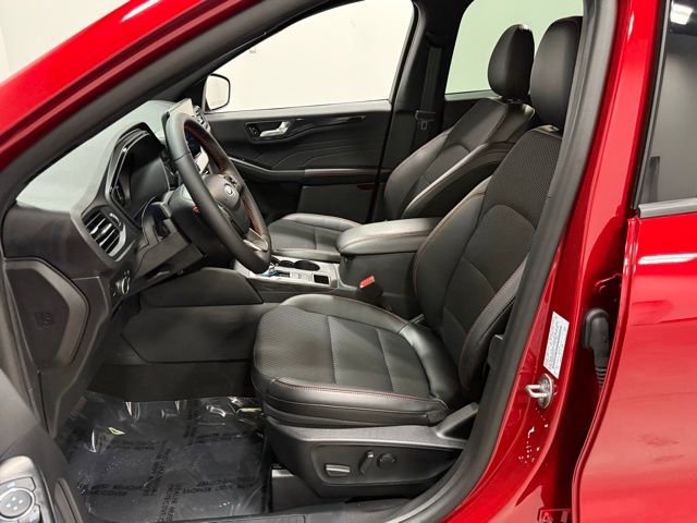 Used 2025 Ford Escape ST-Line w/ Tech Pack #1 image 14