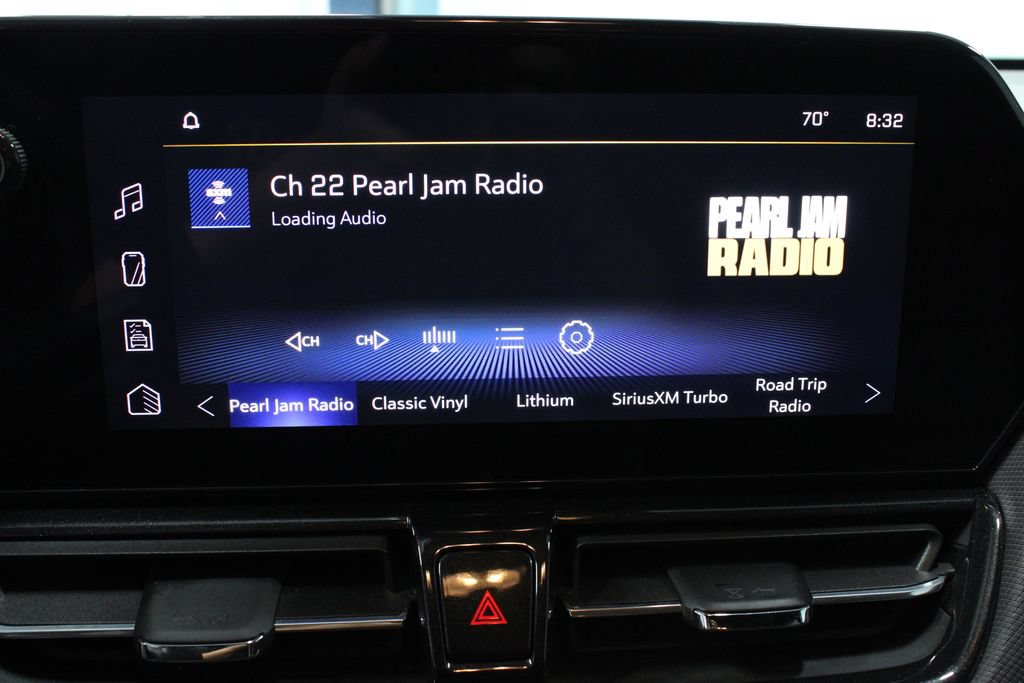 Used 2024 Chevrolet TrailBlazer RS AWD/4WD image 2