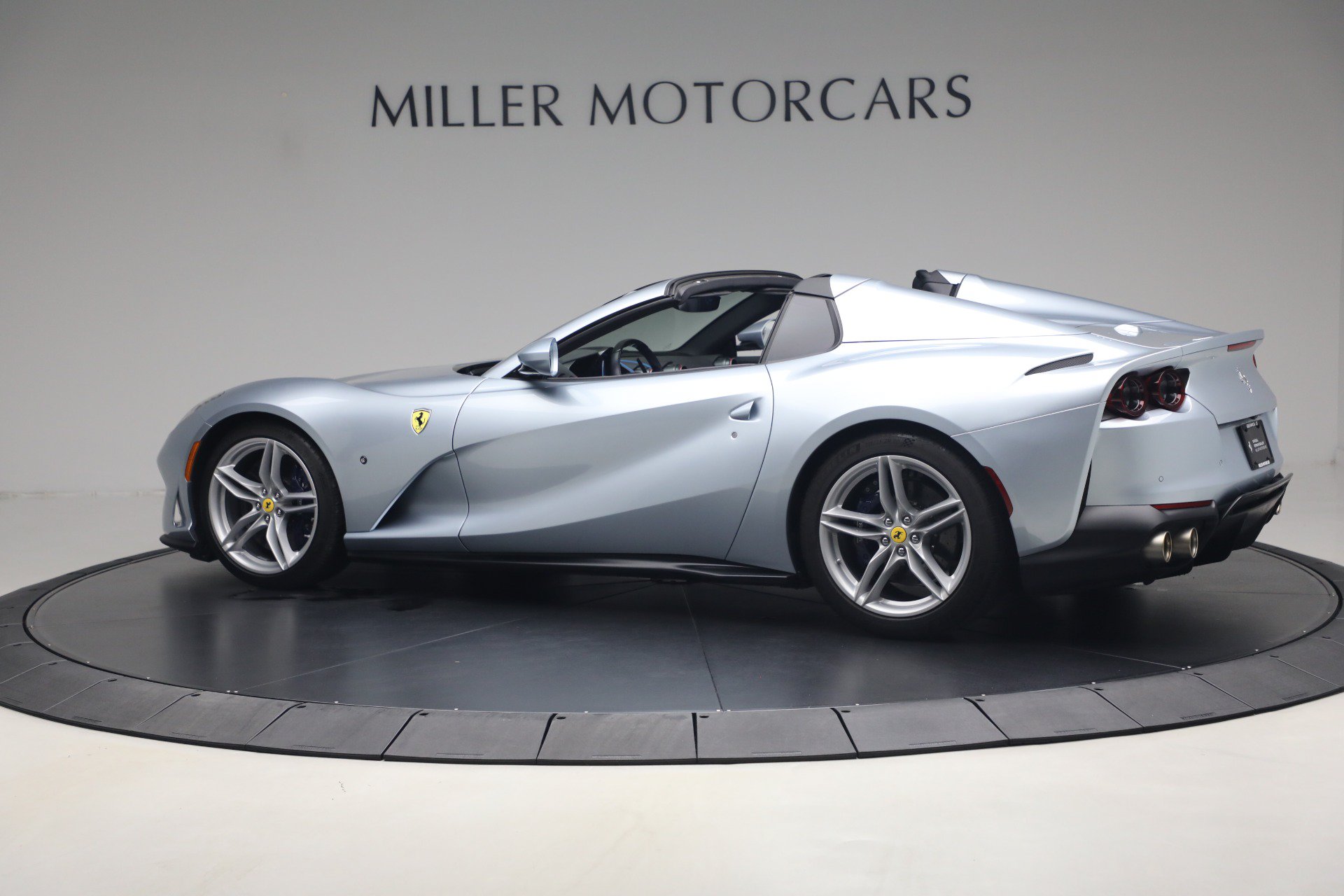 Certified 2022 Ferrari 812 GTS RWD image 4