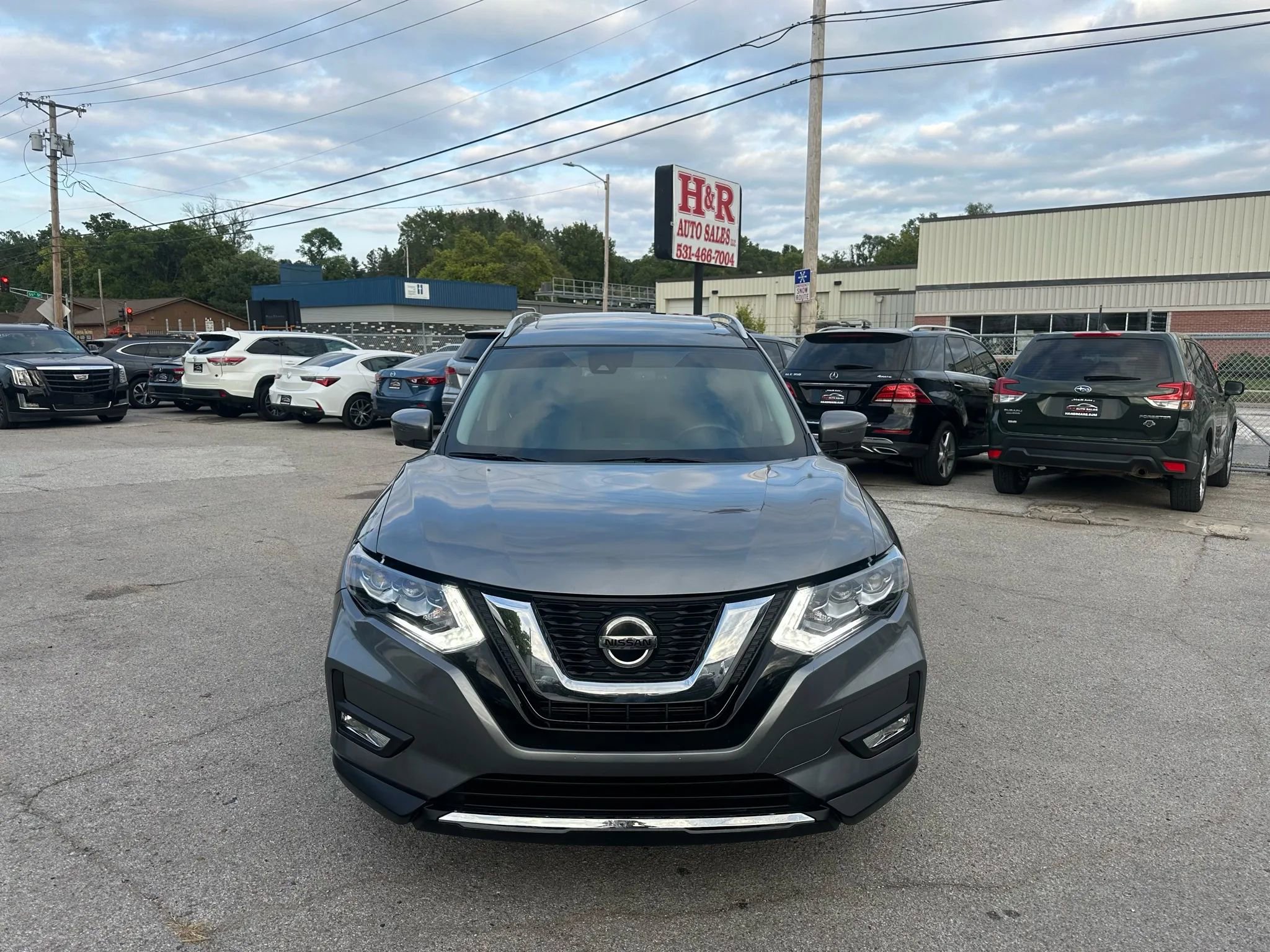 Used 2018 Nissan Rogue SL w/ Premium Package image 8