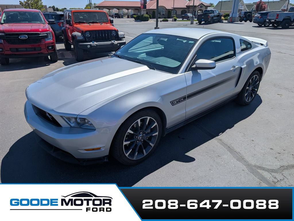 Used 2012 Ford Mustang GT Premium RWD image 2