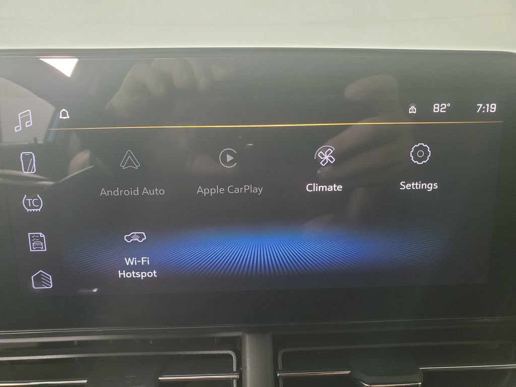 New 2026 Chevrolet Trax RS w/ Sunroof Package FWD image 21