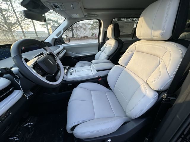 New 2026 Lincoln Navigator L Reserve image 11