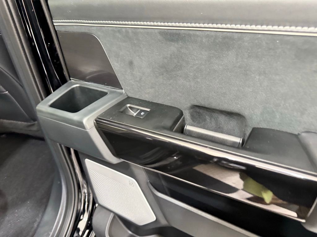 New 2025 Ford F150 Lightning Platinum image 29