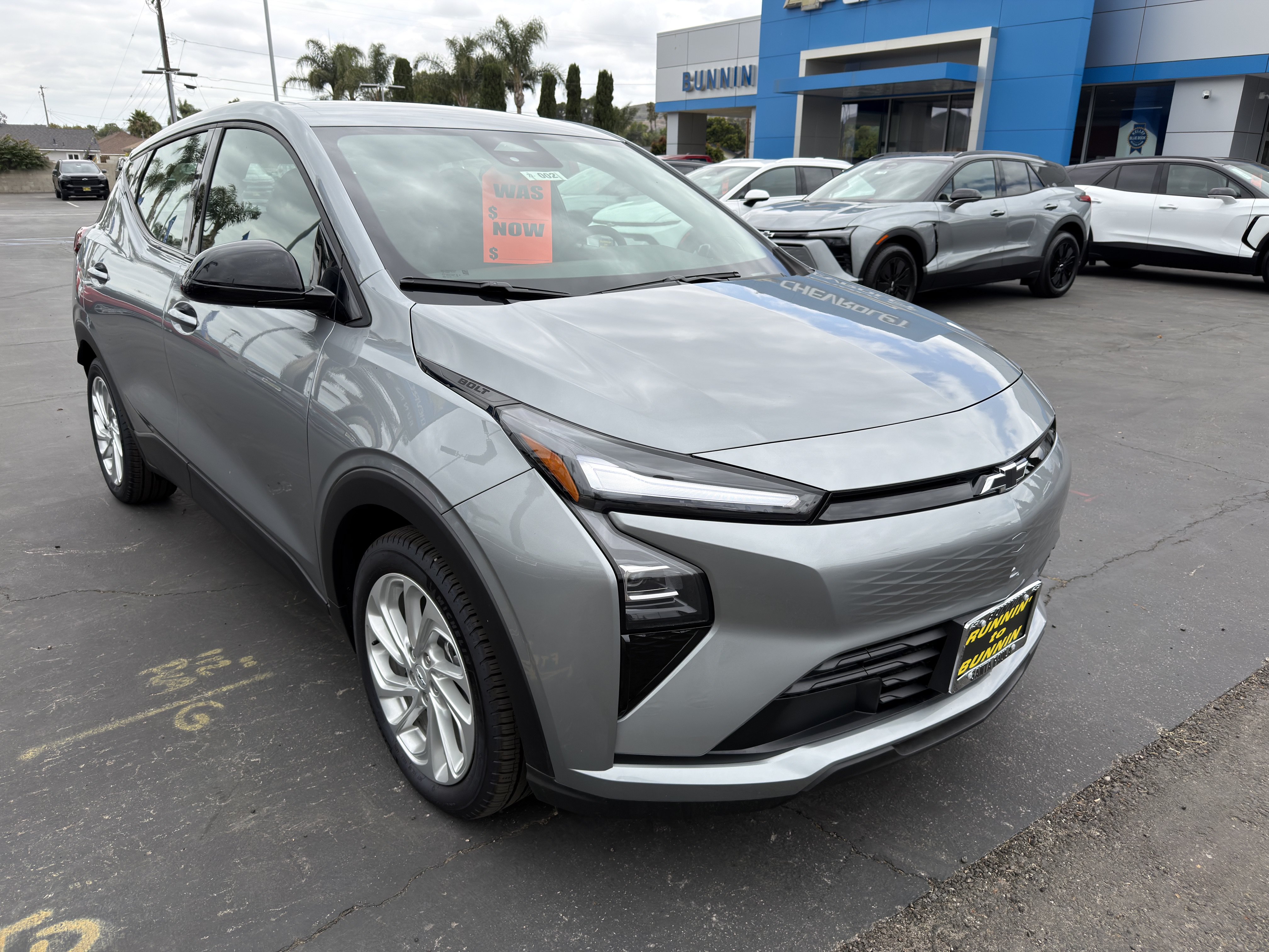 New 2027 Chevrolet Bolt LT w/ Comfort Package FWD image 2