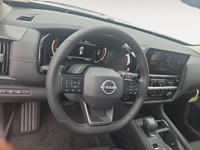 New 2026 Nissan Pathfinder SL AWD/4WD image 12