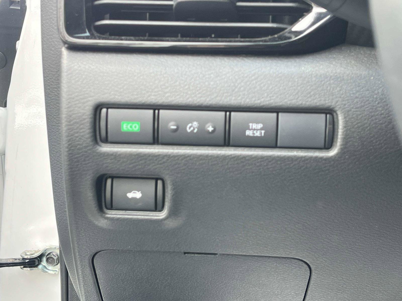 Certified 2024 Nissan Sentra SV w/ All-Weather Package image 30