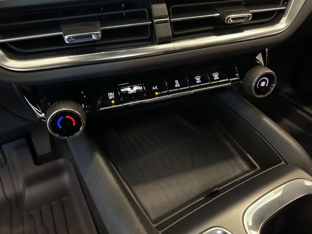 New 2026 Chevrolet Equinox EV LT image 24