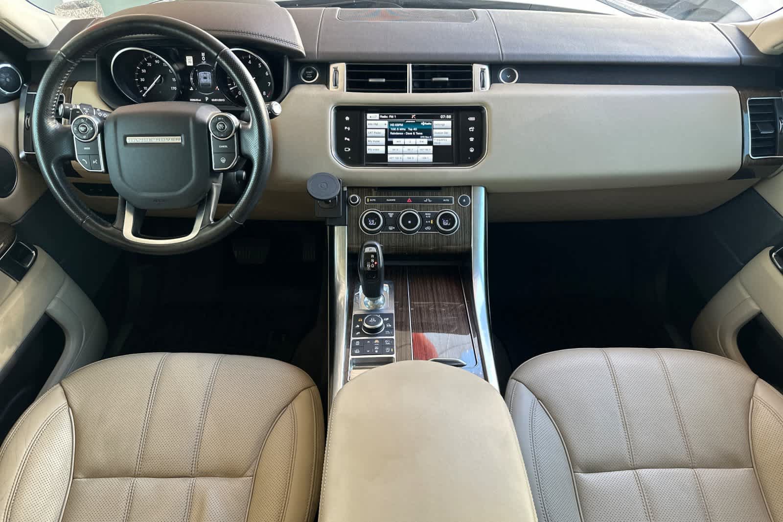 Used 2016 Land Rover Range Rover Sport Supercharged AWD/4WD image 3