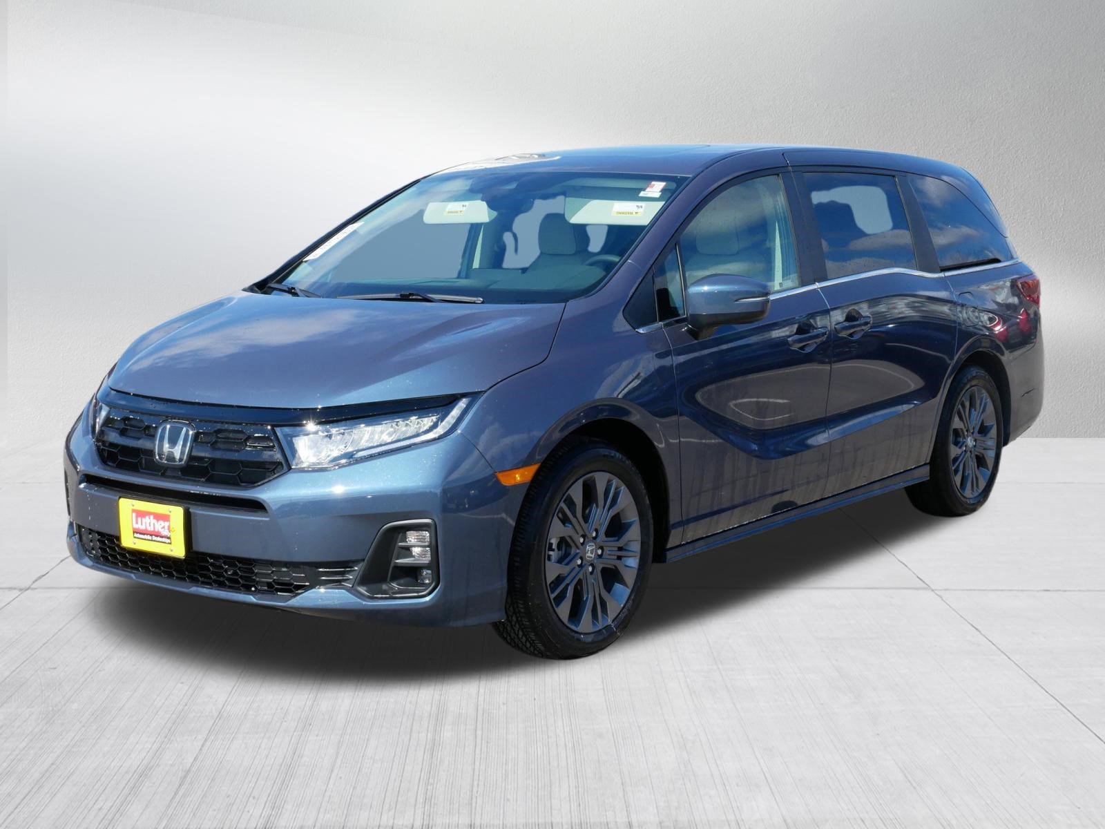 Certified 2026 Honda Odyssey Touring image 3