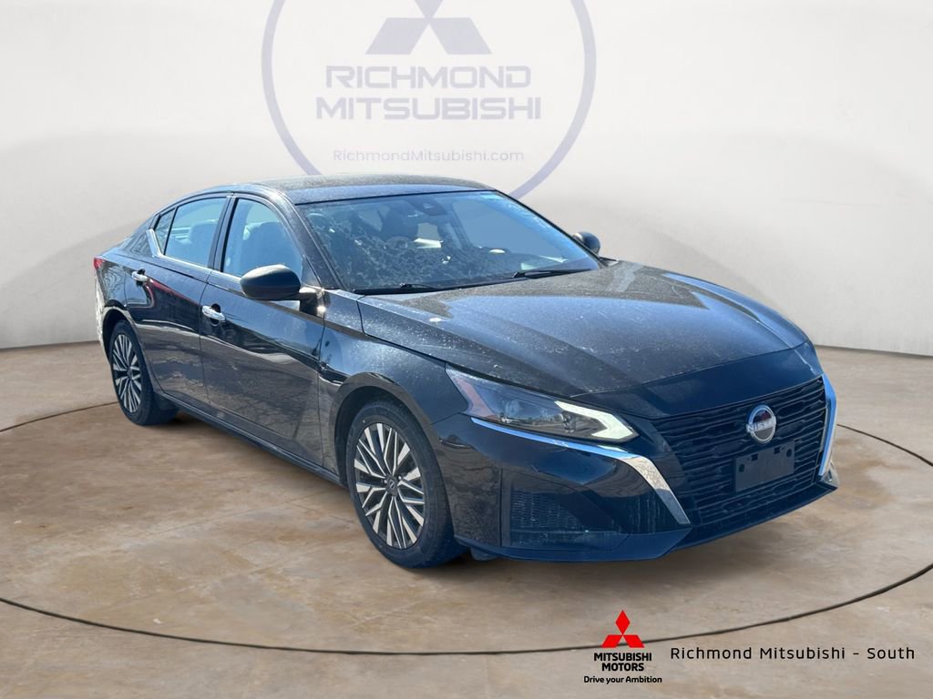 Used 2024 Nissan Altima 2.5 SV