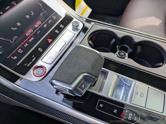 New 2025 Audi RS Q8 performance image 11