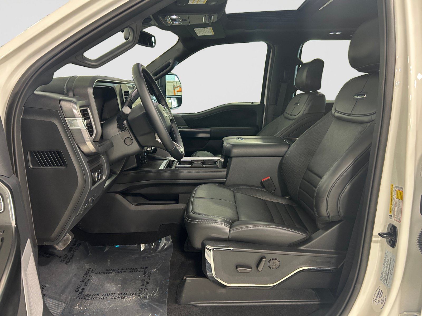 Used 2025 Ford F250 Platinum AWD/4WD image 11