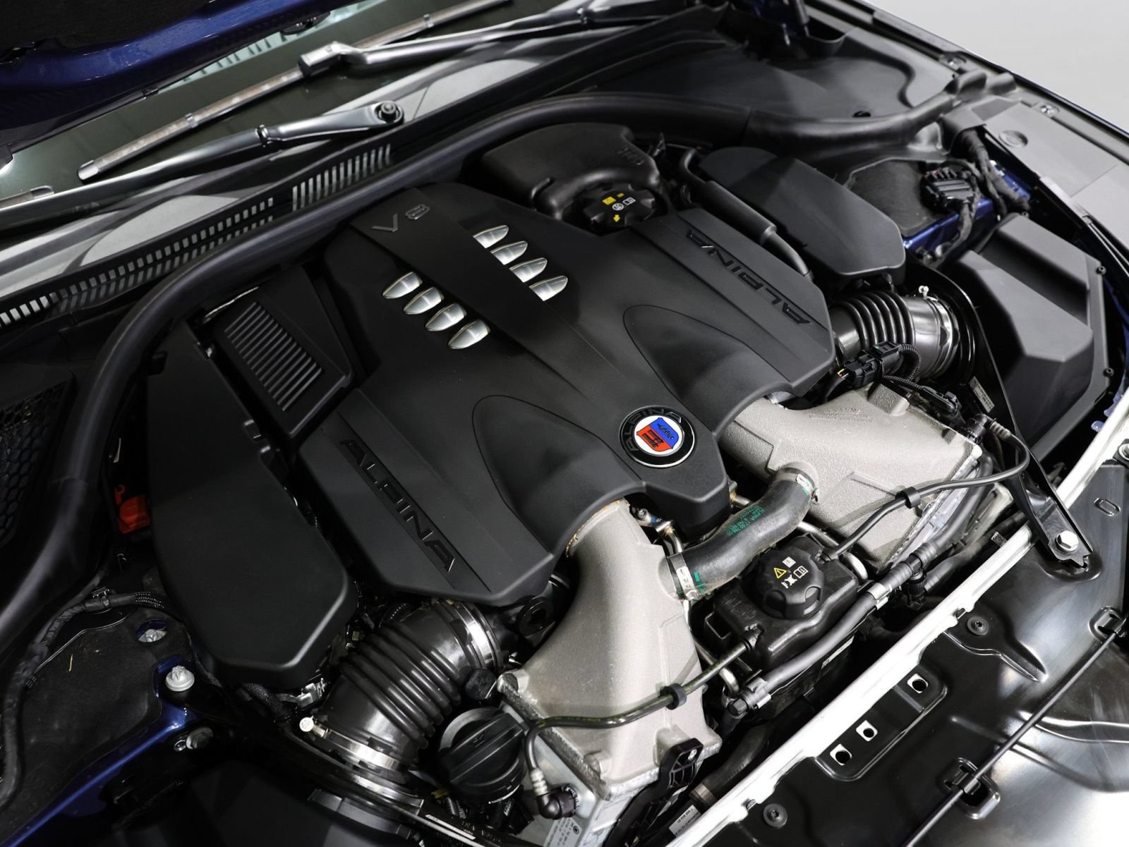 Used 2023 BMW ALPINA B8 xDrive Gran Coupe AWD/4WD image 49