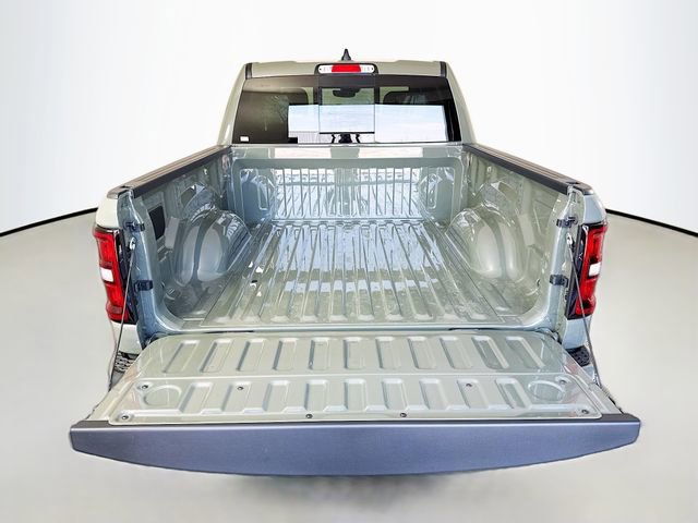 New 2026 RAM 1500 4x4 Crew Cab image 7