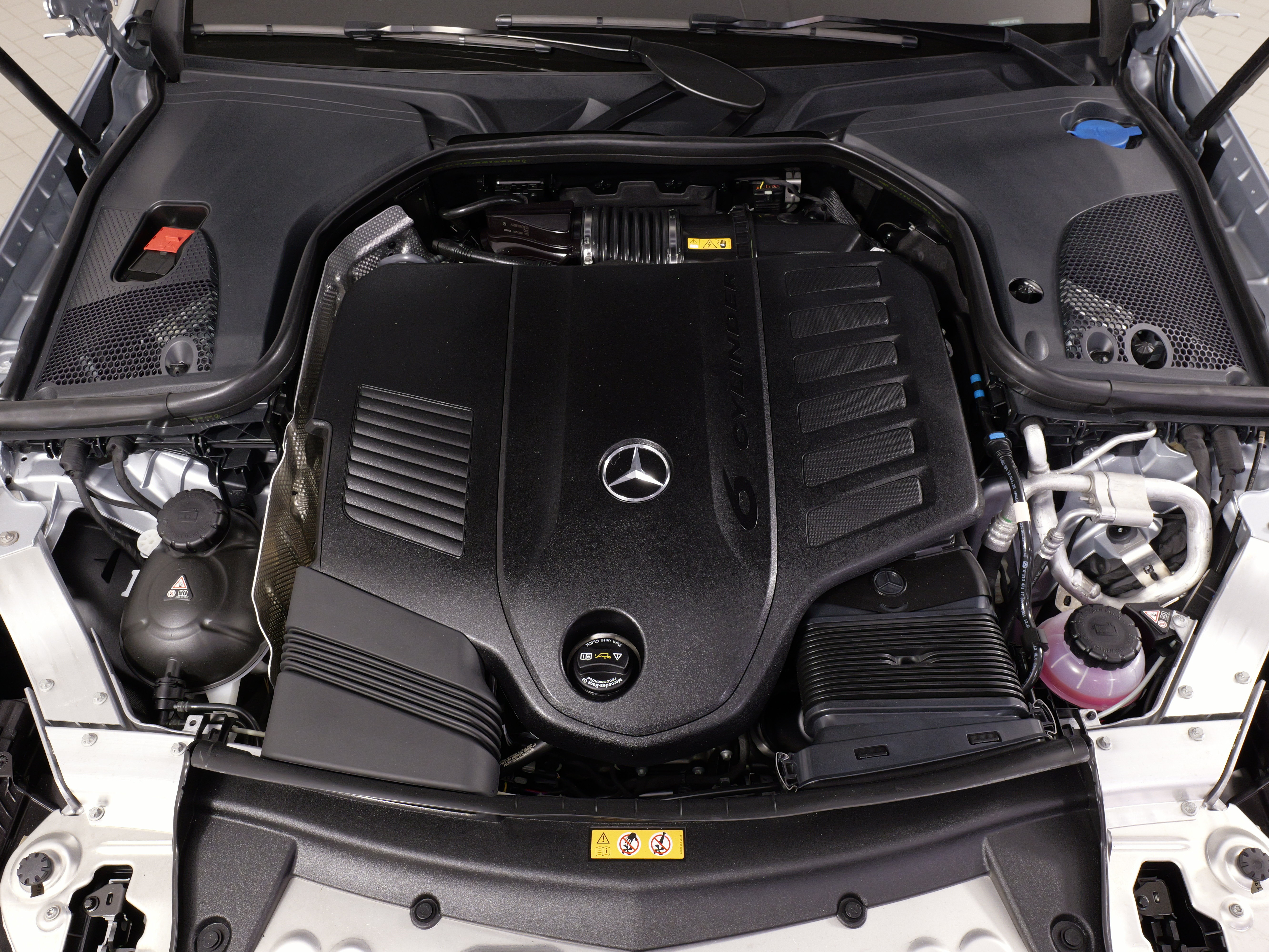 Used 2023 Mercedes-Benz E 450 Cabriolet image 60