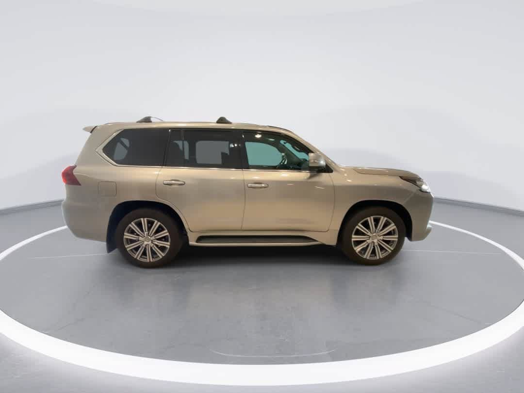 Used 2017 Lexus LX 570 4WD w/ Luxury Package image 9