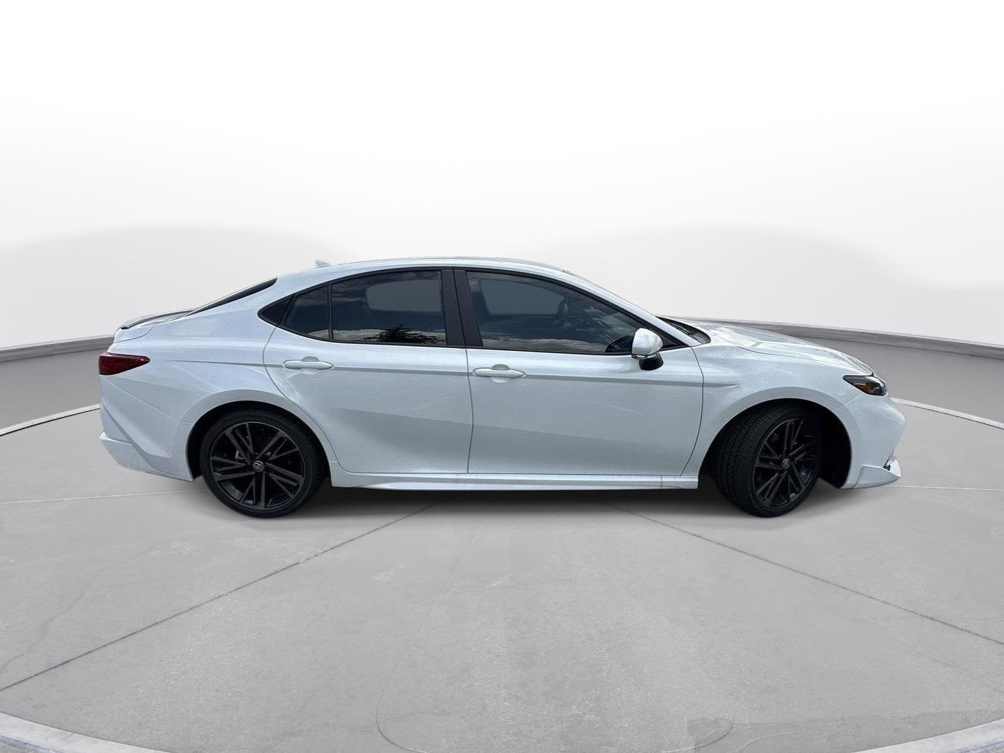 Used 2026 Toyota Camry XSE FWD image 5