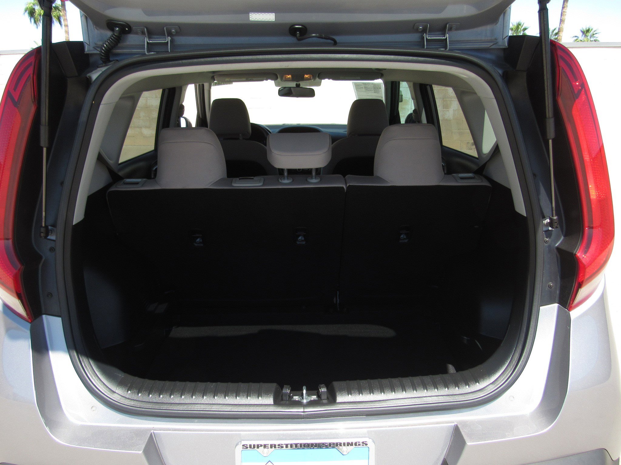 Used 2022 Kia Soul LX image 12