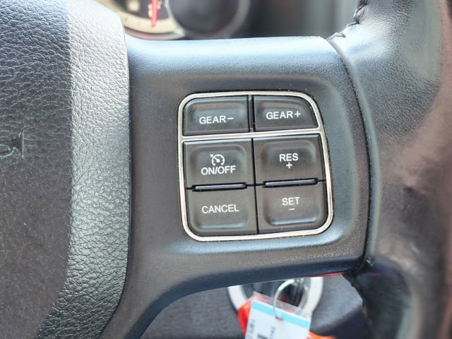 Used 2019 RAM 1500 Classic SLT w/ Luxury Group image 18