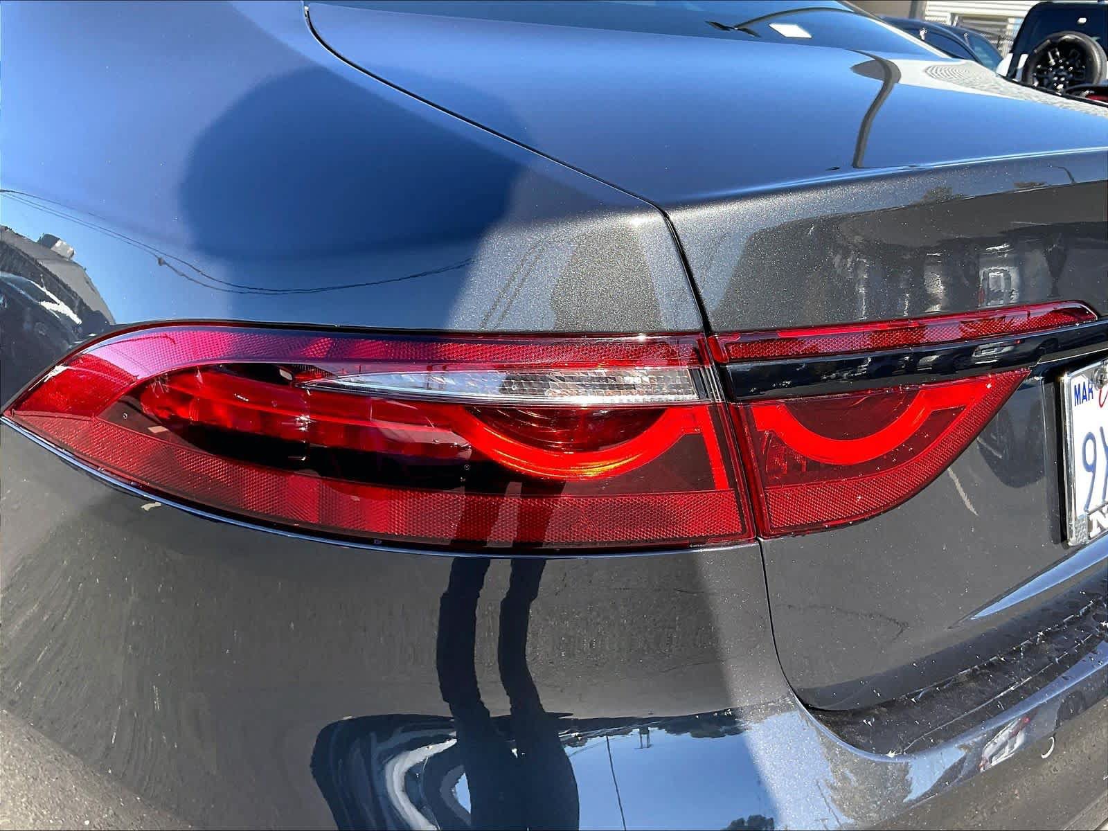 Used 2024 Jaguar XF R-Dynamic SE AWD/4WD image 30