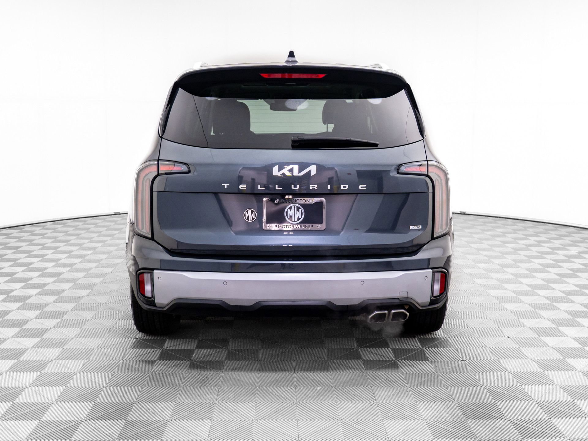 Used 2023 Kia Telluride SX video 4