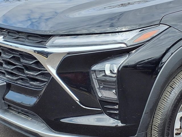 Used 2025 Chevrolet Trax LT image 25